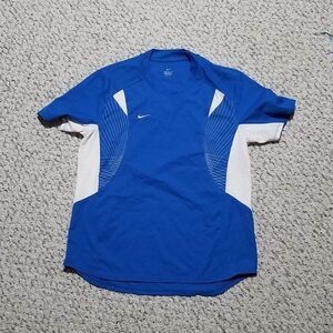 Nike Athletic Top In Excellent condition  Size Large